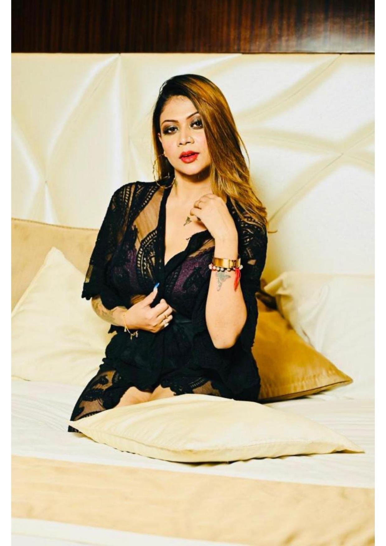  call girls Kirti Nagar